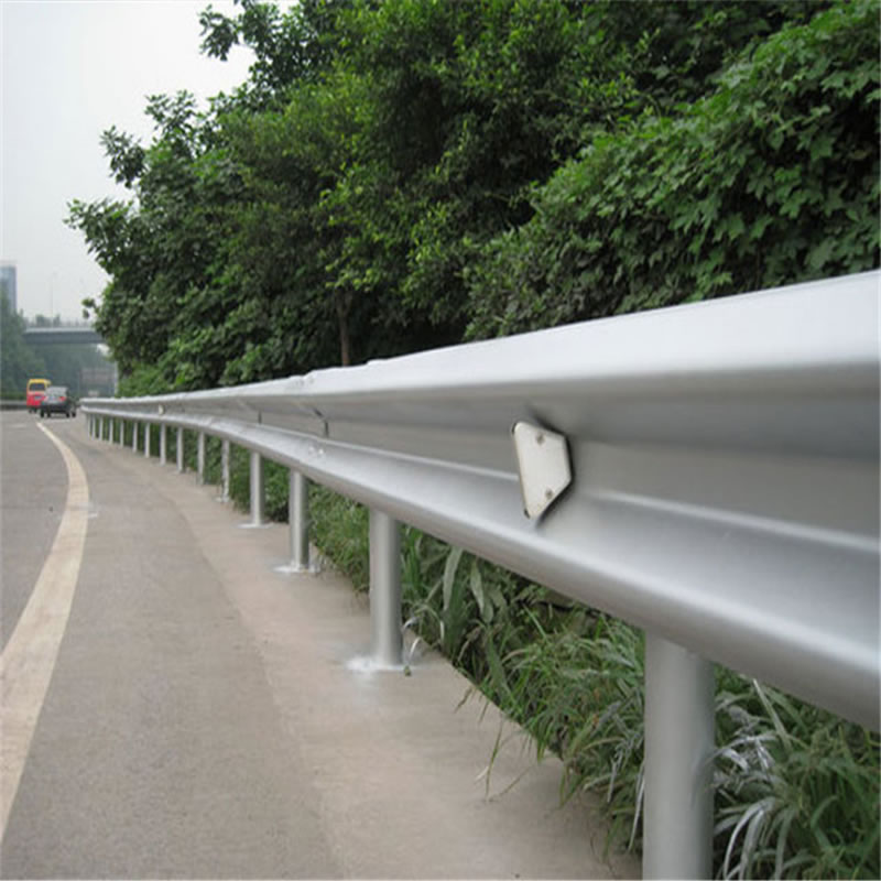 鍍鋅兩波護(hù)欄