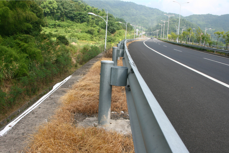 波形護欄21.jpg